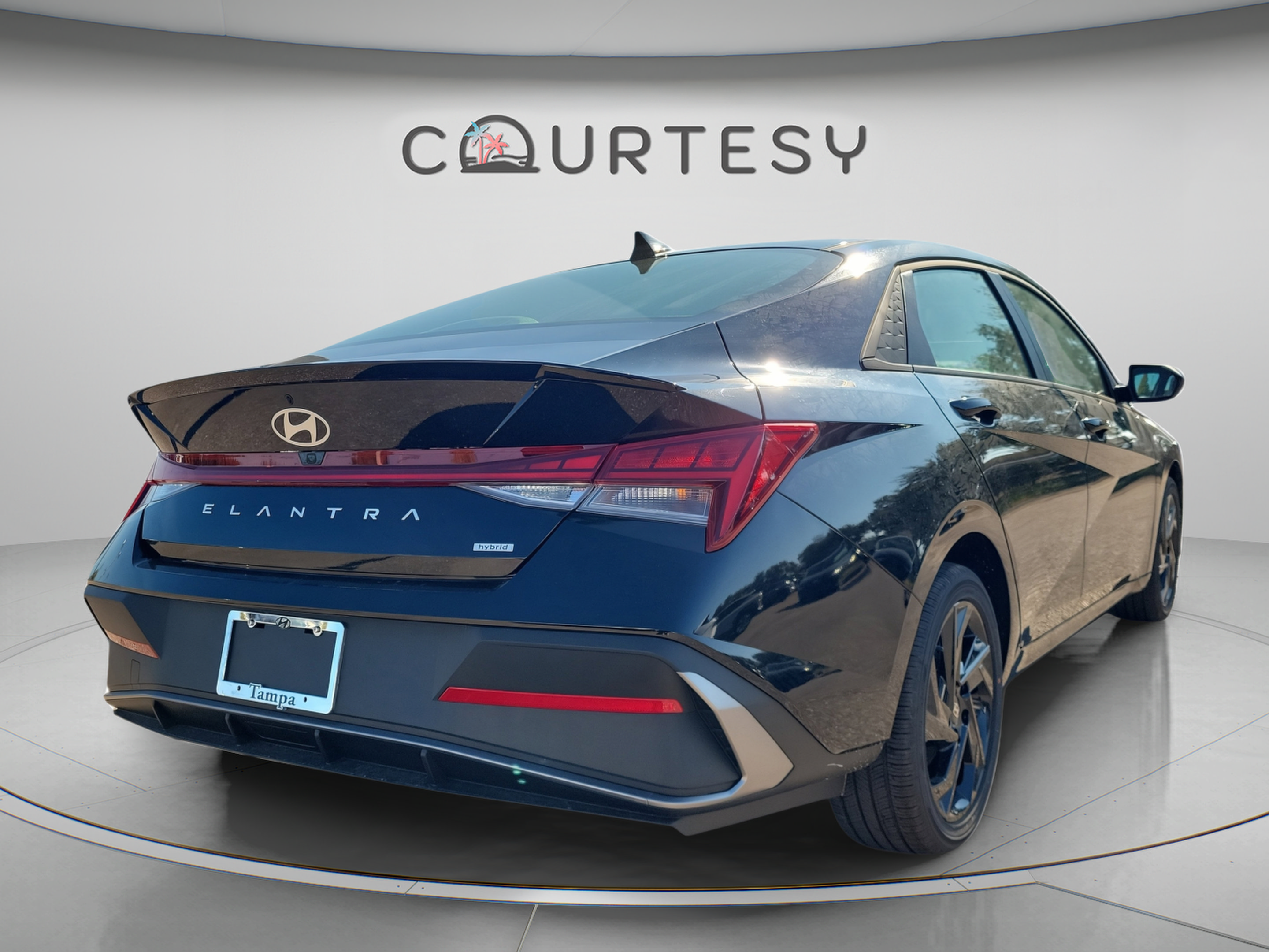 New 2026 Hyundai Elantra SEL FWD image 2