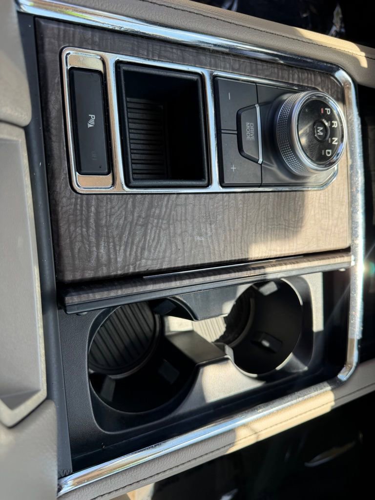 Used 2020 Ford Expedition Limited image 27