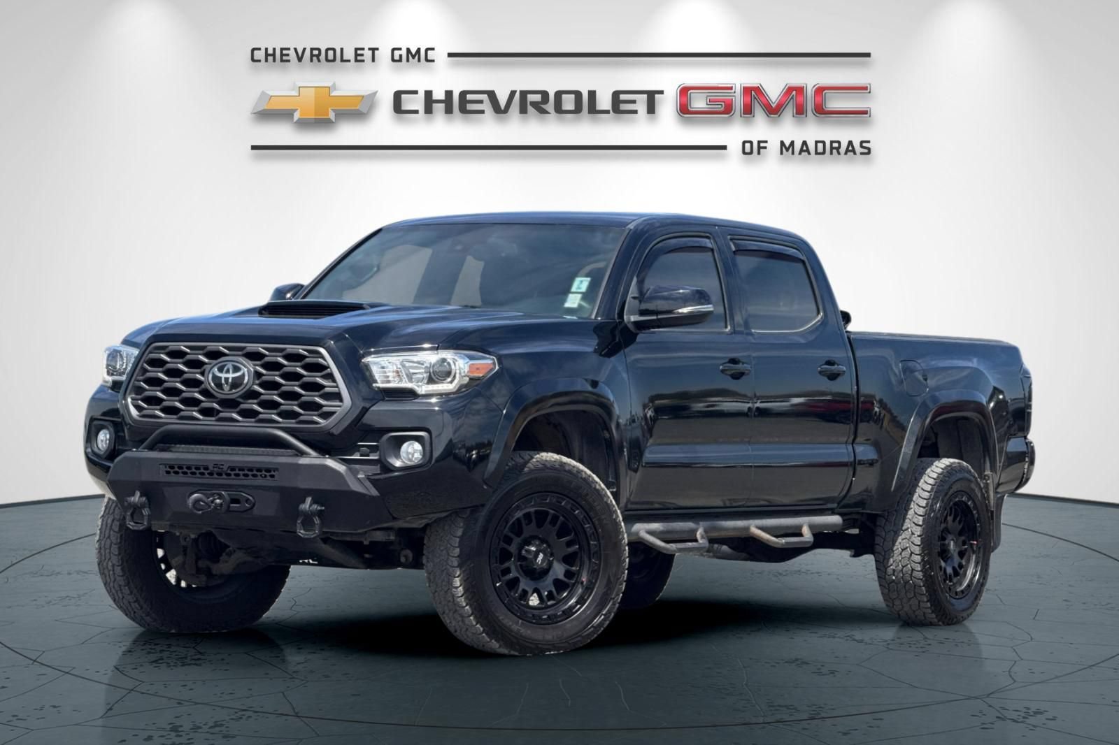 Used 2020 Toyota Tacoma SR5 AWD/4WD image 7
