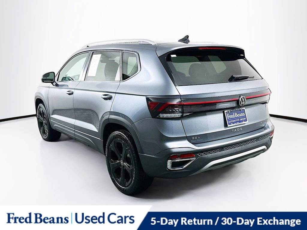 Certified 2025 Volkswagen Taos SEL w/ Black Wheel Plus Package image 5