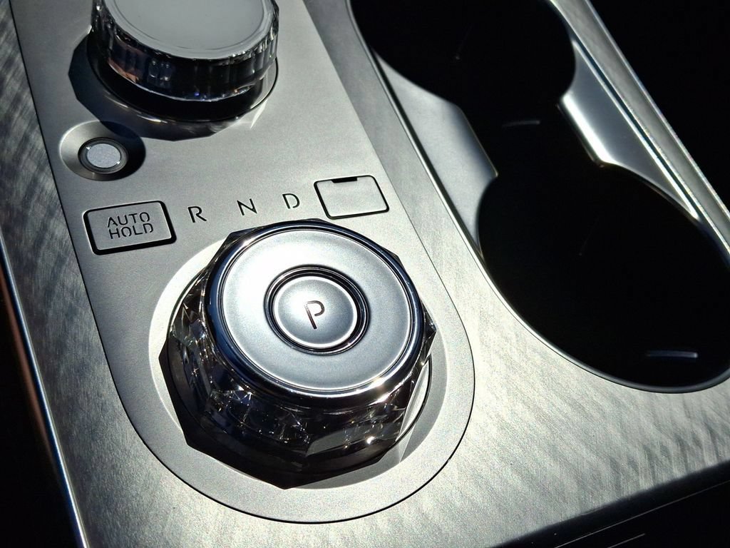 Certified 2026 Genesis GV70 2.5T Sport Prestige AWD/4WD image 18