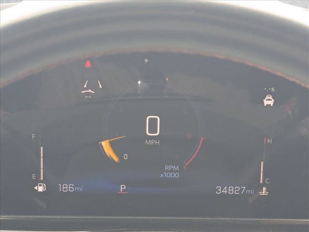 Used 2025 Chevrolet Trax RS w/ Sunroof Package FWD image 9