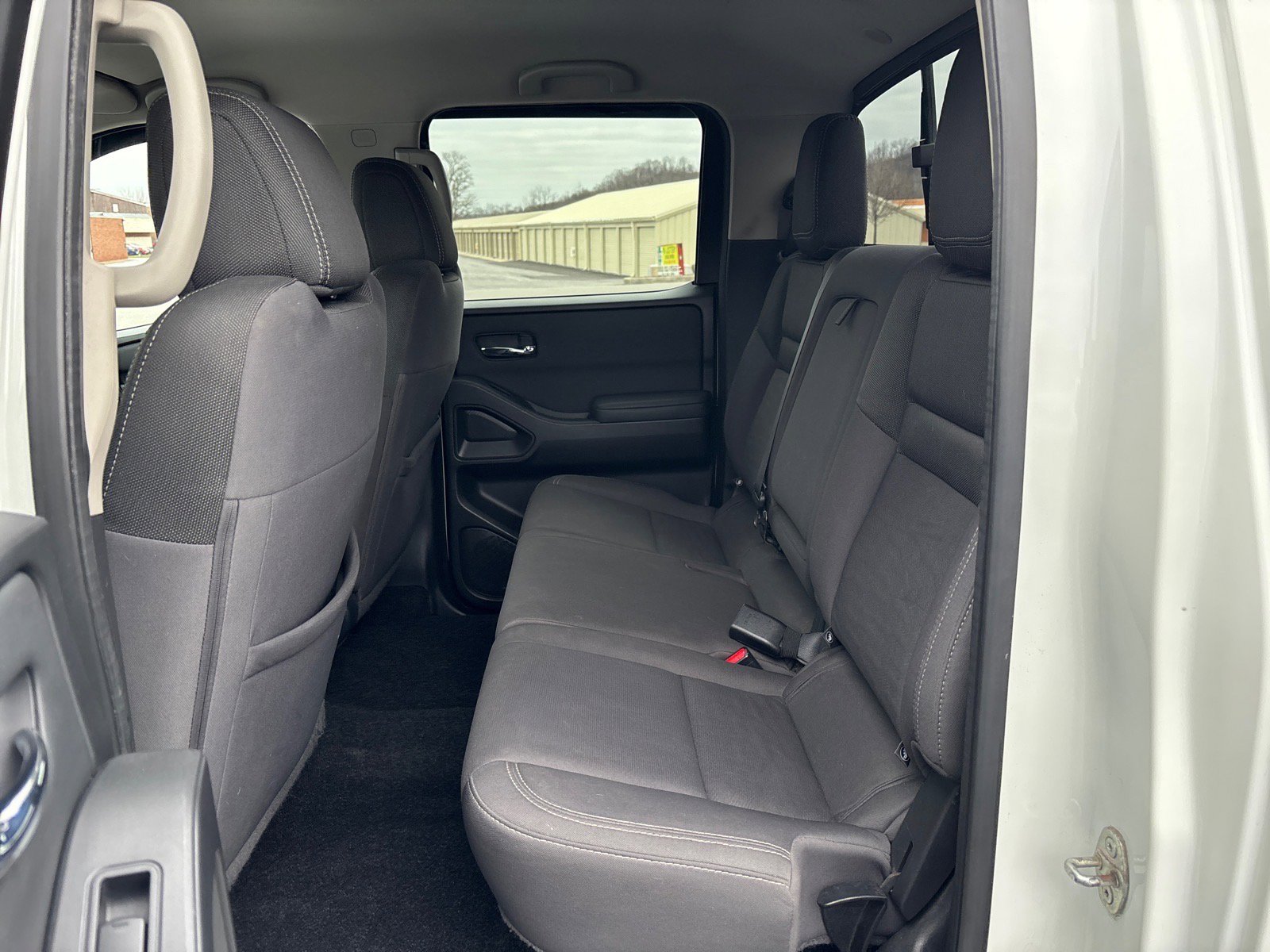 Used 2022 Nissan Frontier SV image 15