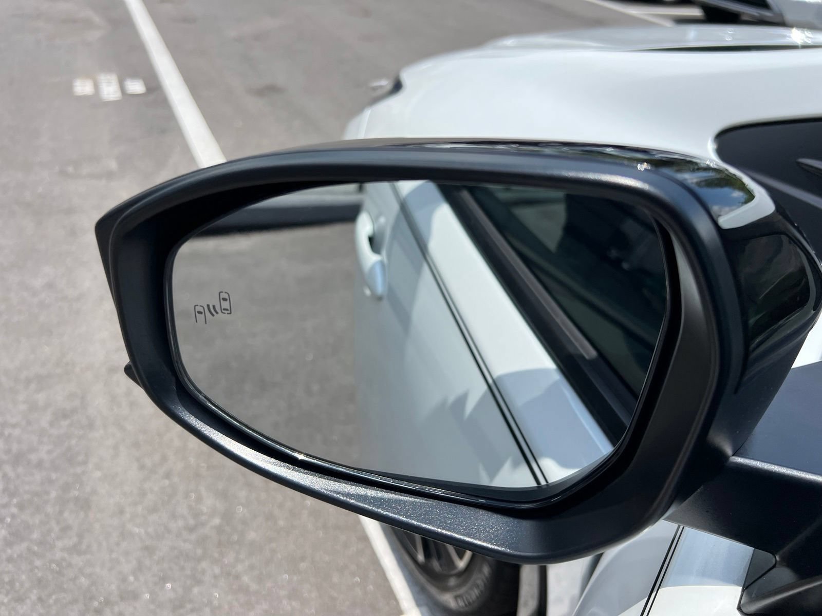 Used 2025 Toyota Prius Limited FWD image 25