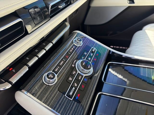 Certified 2023 Lincoln Aviator Black Label w/ Jet Package image 28