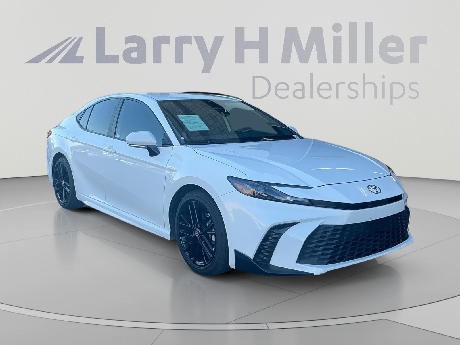 Certified 2025 Toyota Camry SE FWD image 7