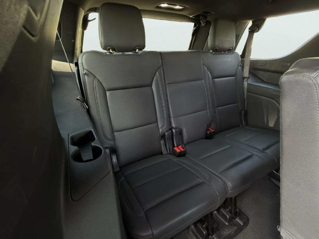 Used 2025 Chevrolet Tahoe LT AWD/4WD image 13
