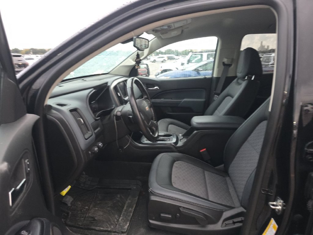 Used 2020 Chevrolet Colorado Z71 AWD/4WD image 3