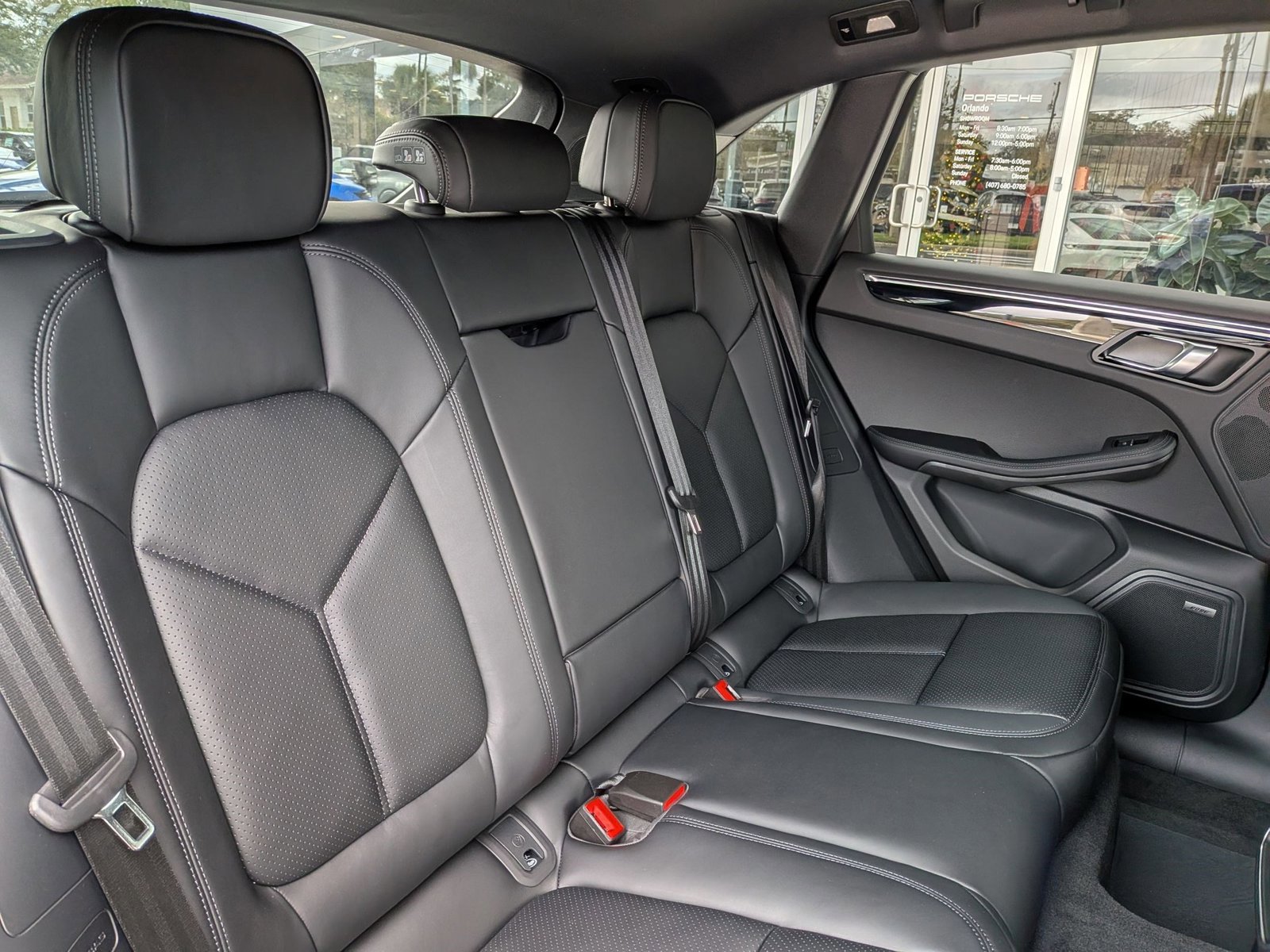 New 2026 Porsche Macan image 25