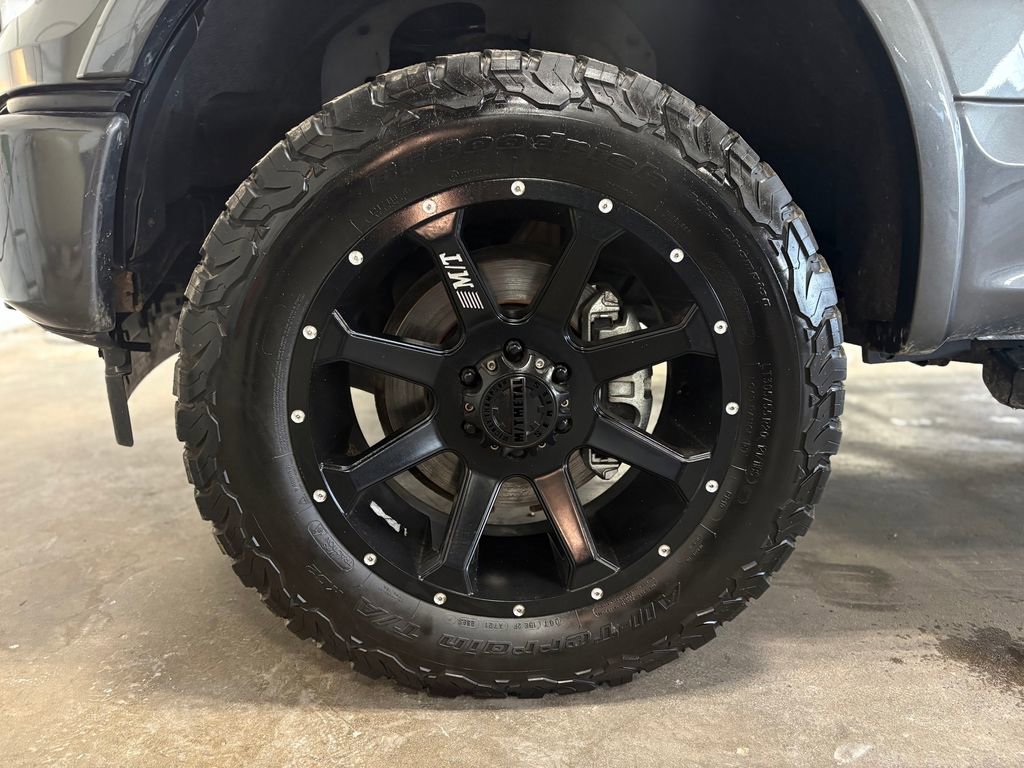 Used 2017 Ford F150 Lariat w/ Equipment Group 501A Mid image 29