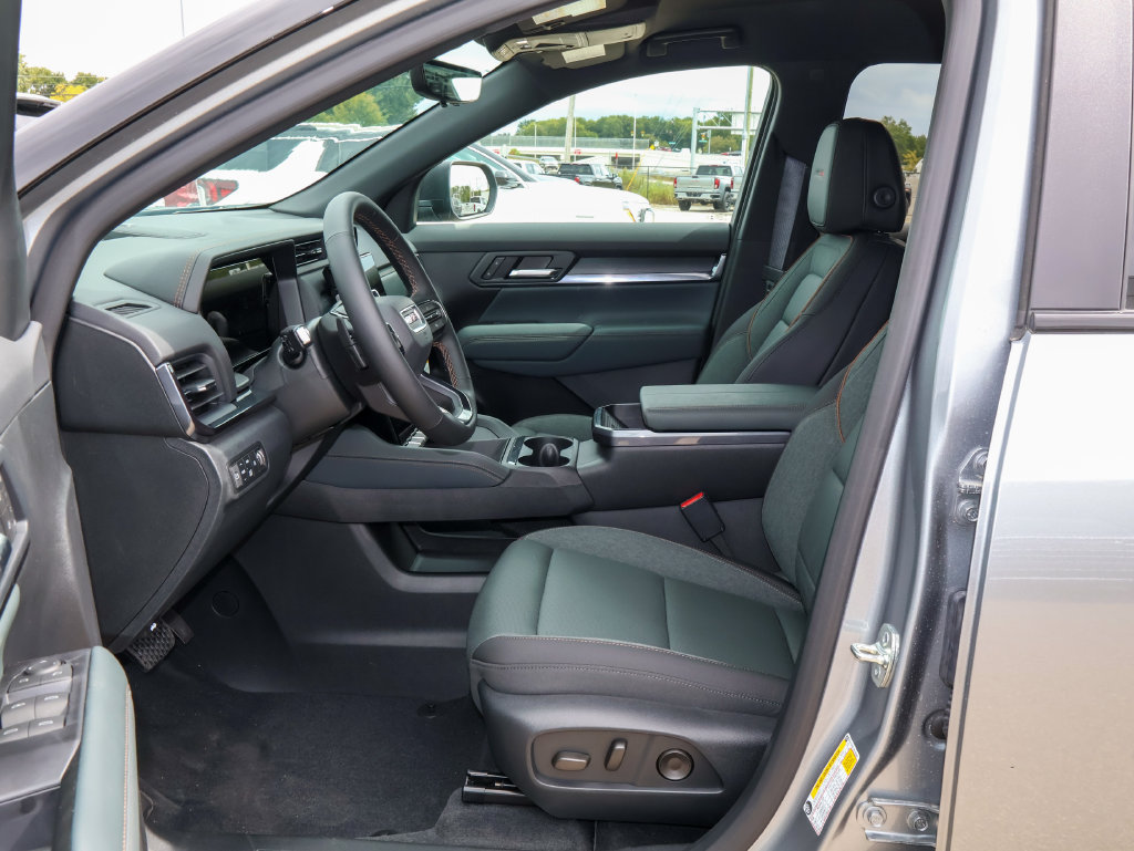 New 2027 GMC Terrain AT4 w/ Convenience Package III AWD/4WD image 7