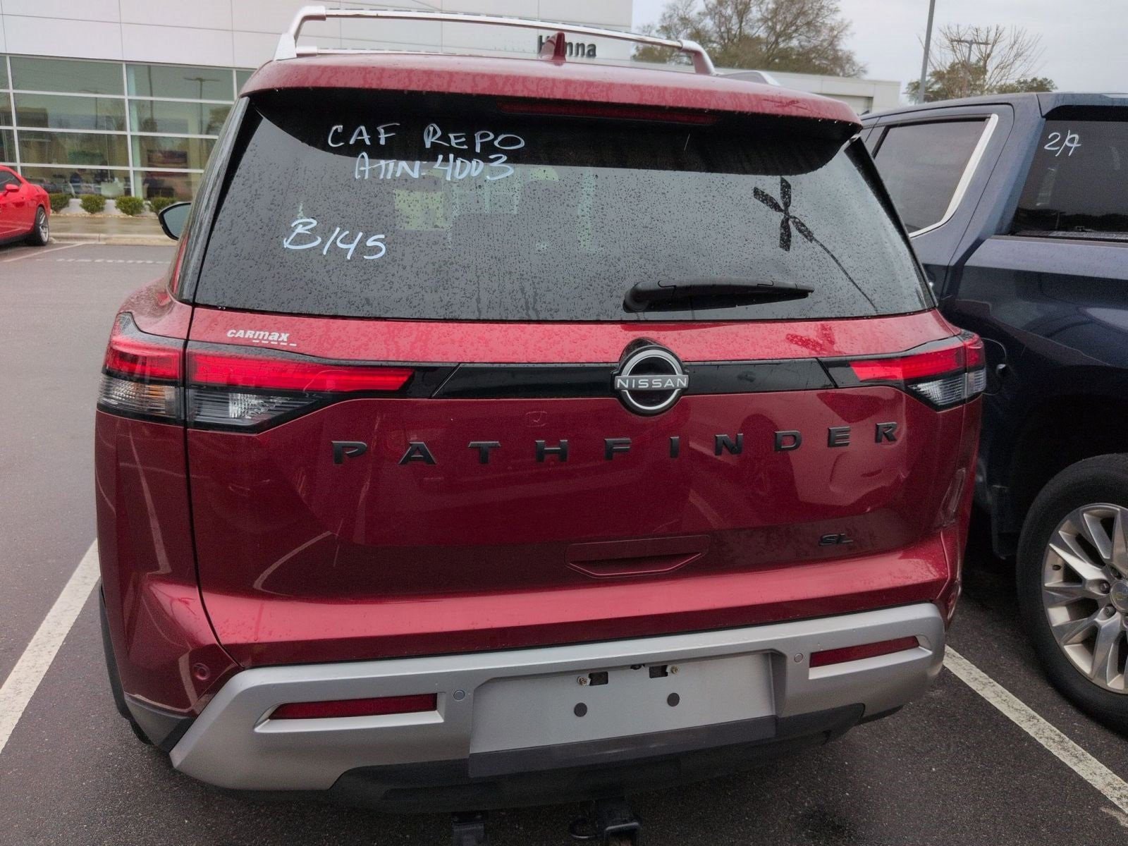 Used 2022 Nissan Pathfinder SL w/ SL Black Package image 6