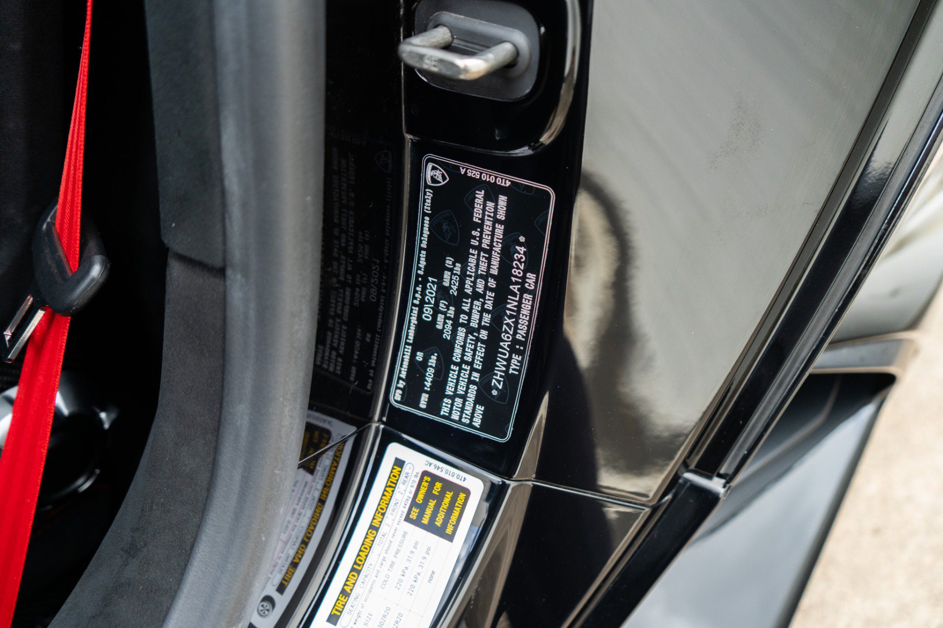 Used 2022 Lamborghini Huracan STO image 32