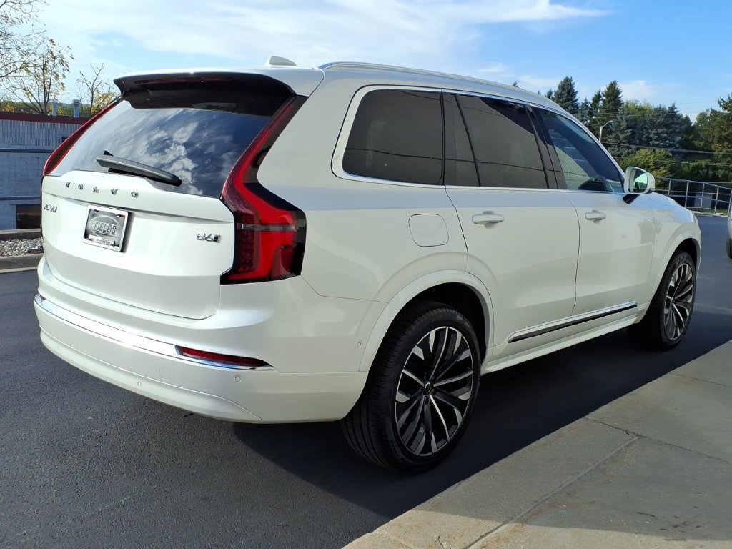 Certified 2026 Volvo XC90 B6 Plus AWD/4WD image 5