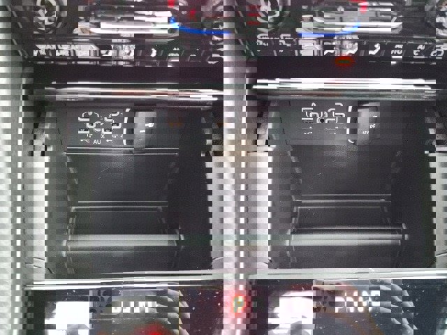 New 2025 Jeep Grand Cherokee L Limited image 10