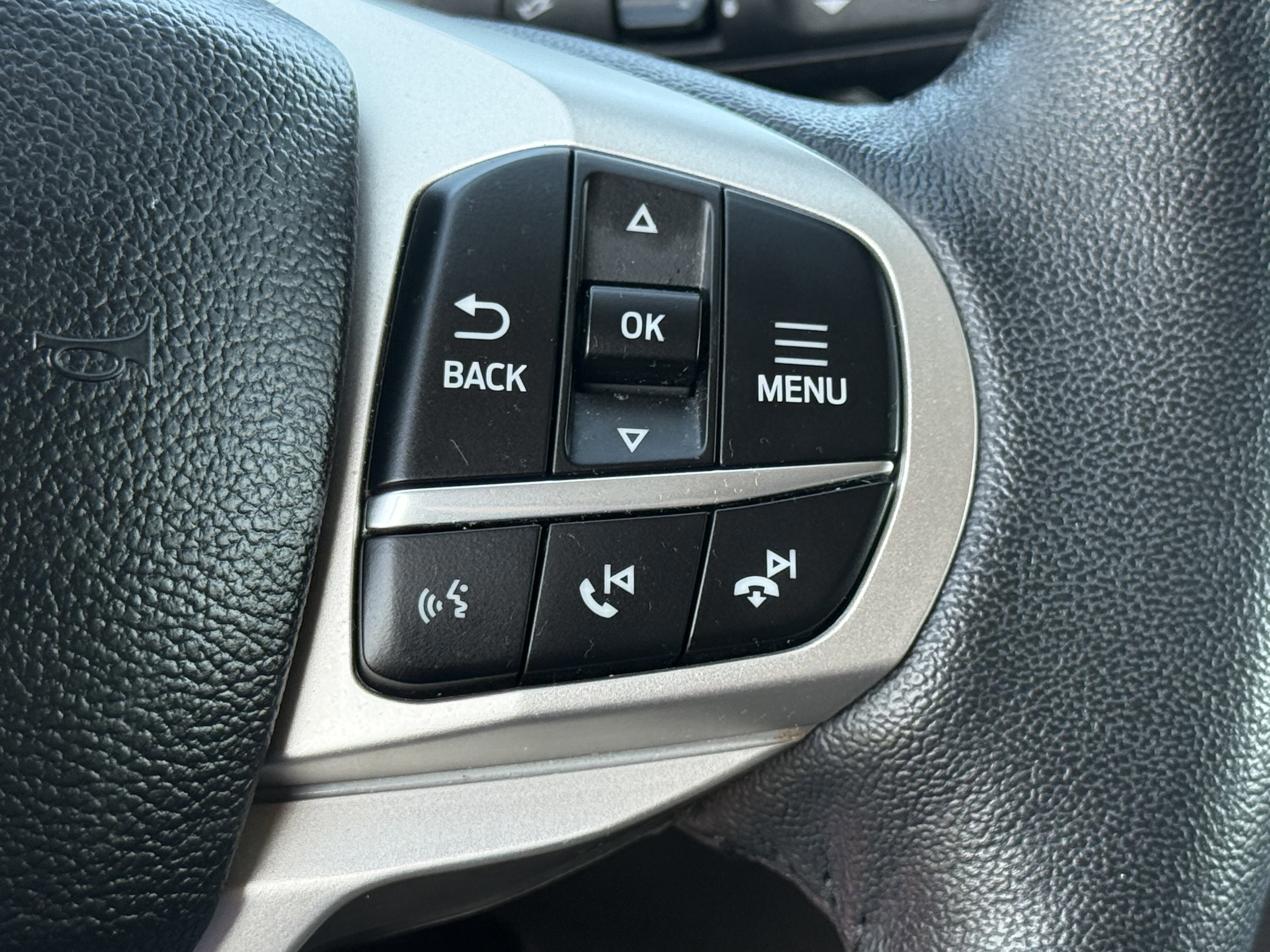 Used 2024 Ford Explorer Limited RWD image 20