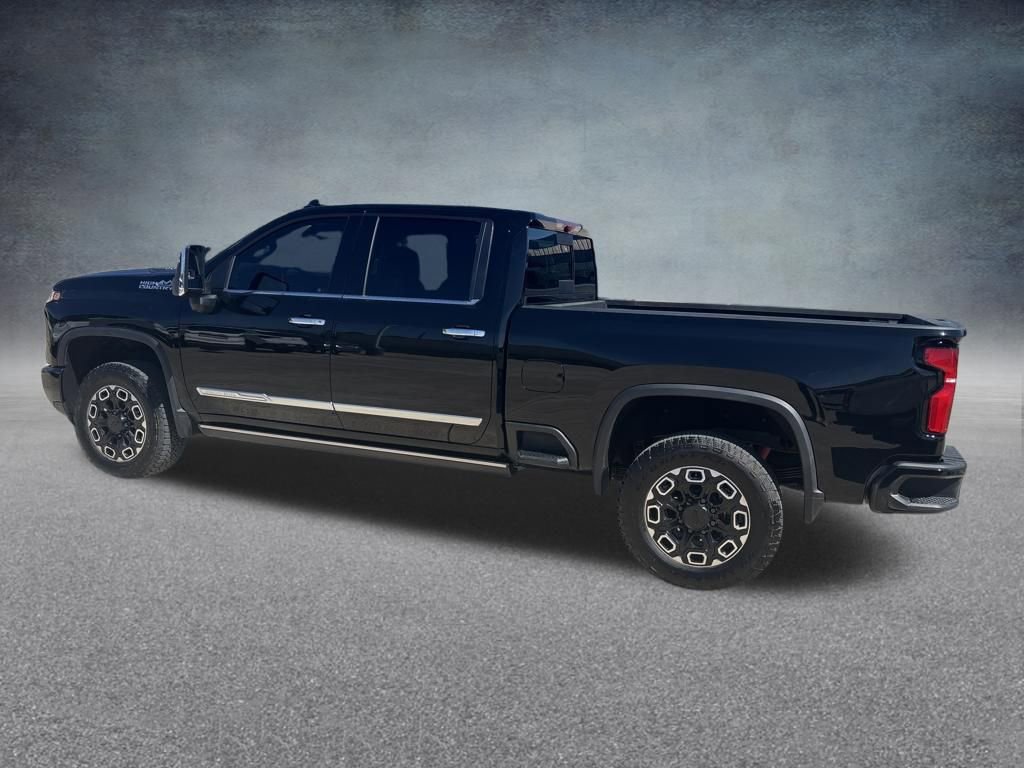 Used 2025 Chevrolet Silverado 2500 High Country w/ Technology Package image 3