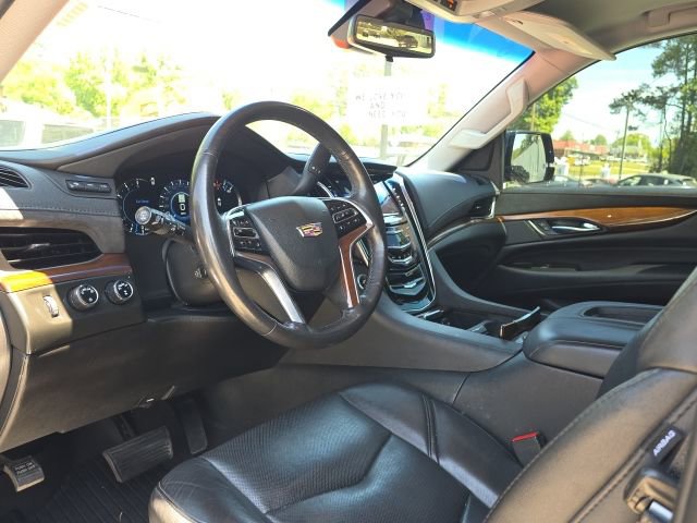 Used 2019 Cadillac Escalade Luxury image 25