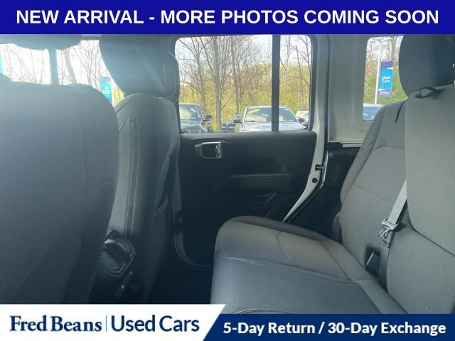 Used 2025 Jeep Wrangler Unlimited Sahara w/ Safety Group image 11