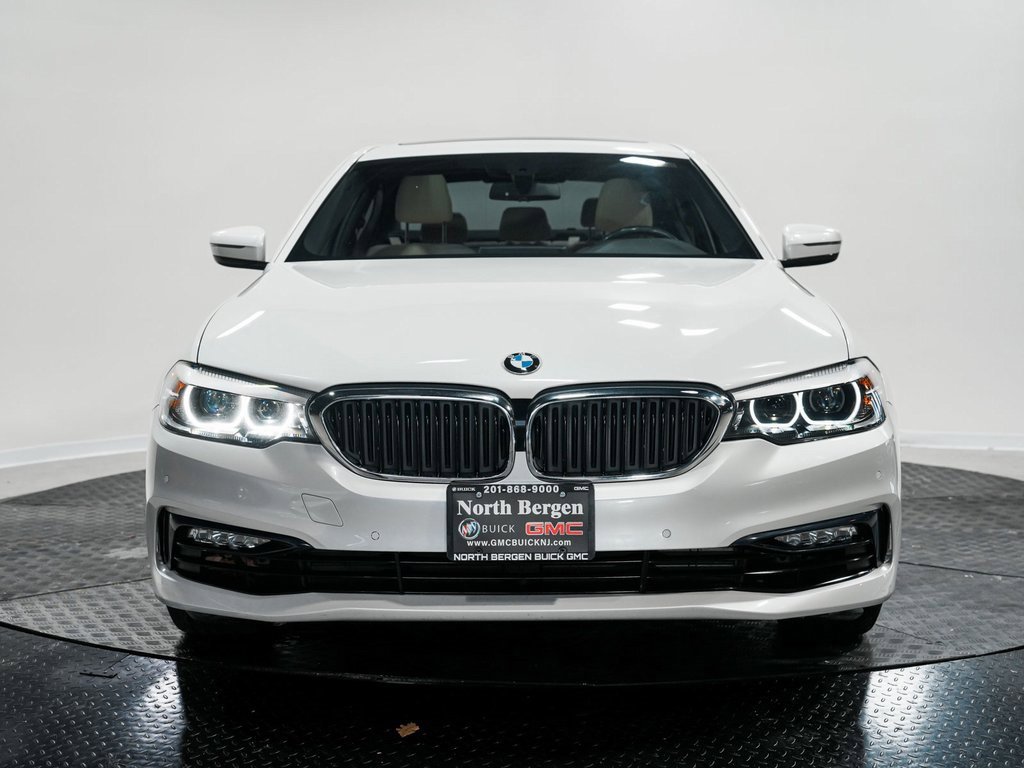 Used 2018 BMW 530i xDrive image 2