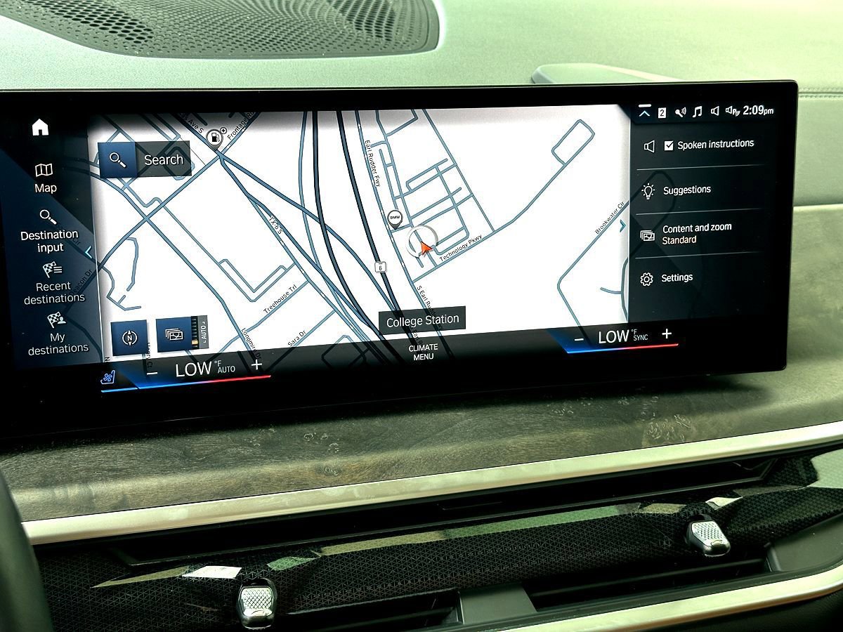 Certified 2023 BMW X7 xDrive40i w/ Premium Package image 15