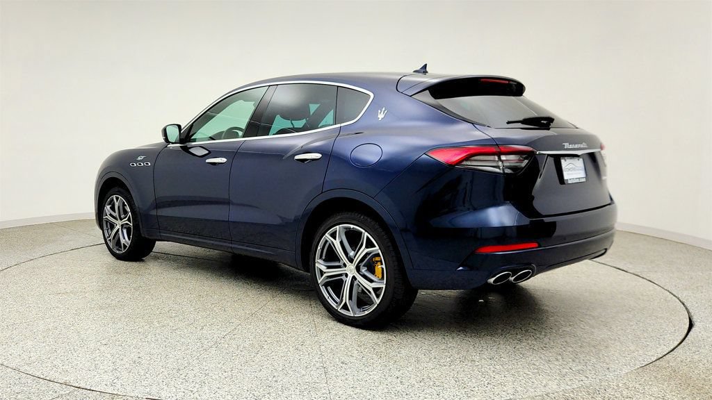 Used 2023 Maserati Levante GT AWD/4WD image 7