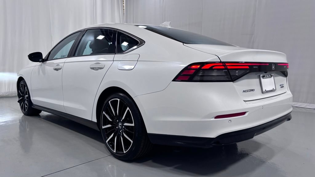 Used 2023 Honda Accord Touring image 8