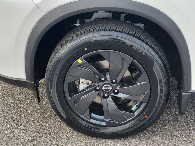 New 2026 Nissan Rogue SV FWD image 9
