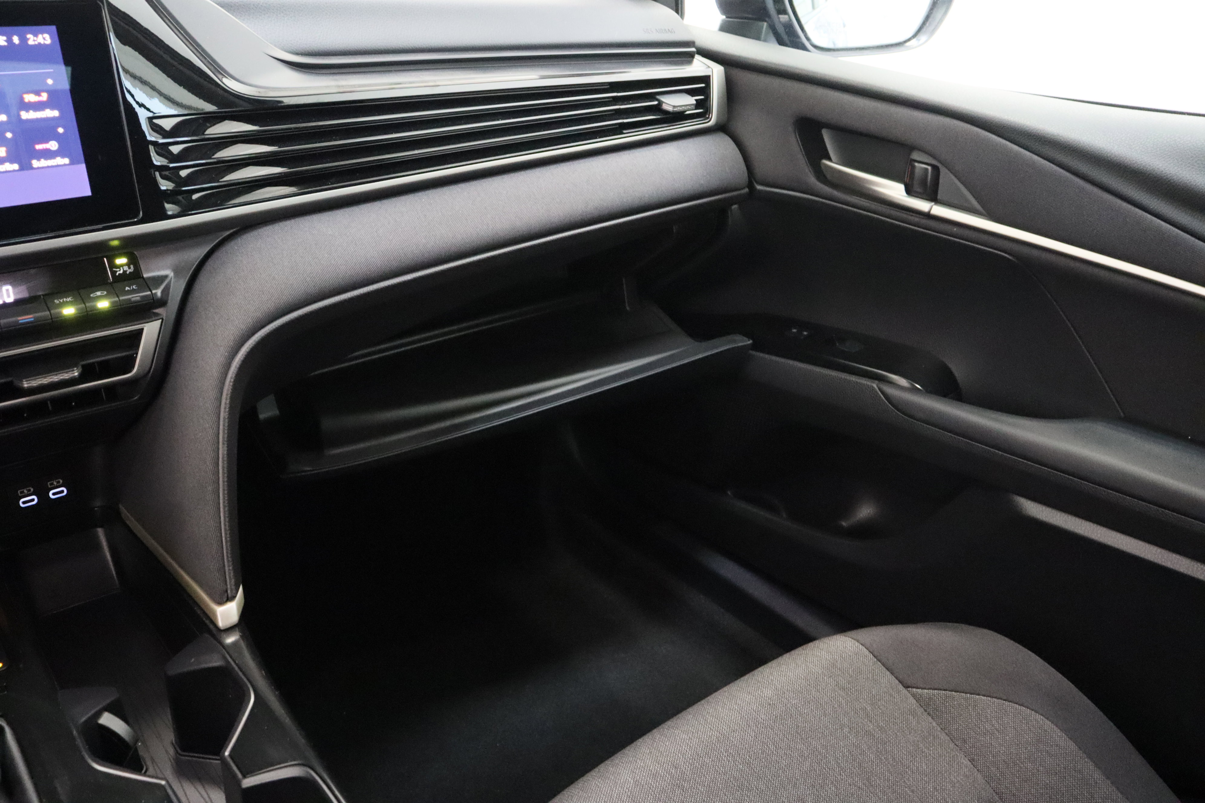 Certified 2025 Toyota Camry LE w/ Convenience Package FWD image 23