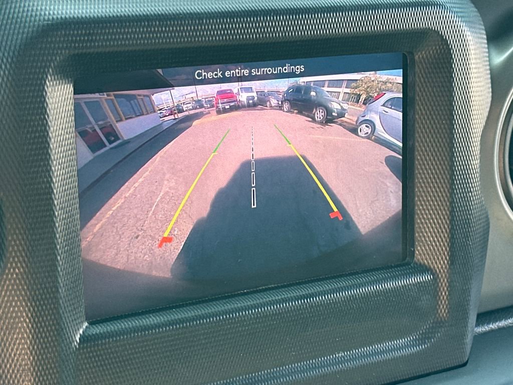 Used 2022 Jeep Wrangler Unlimited Sport image 17