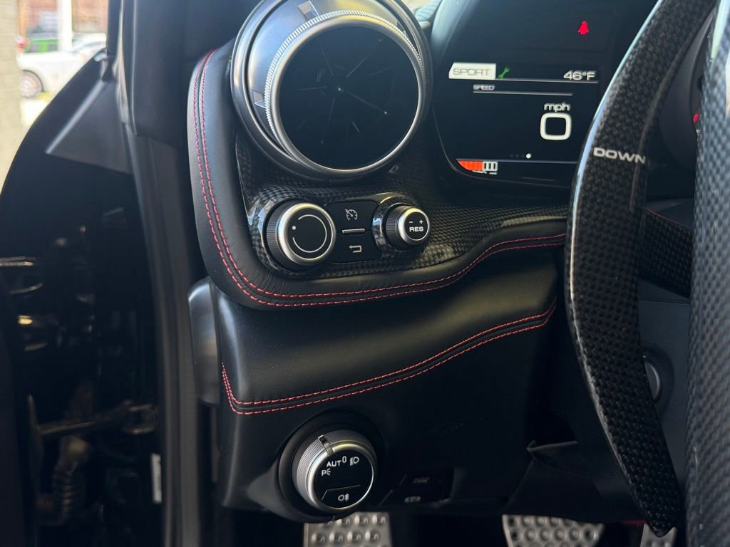 Used 2018 Ferrari GTC4Lusso T image 18