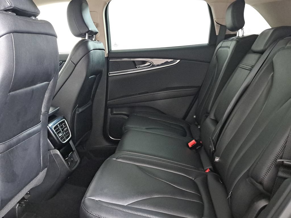 Certified 2022 Lincoln Nautilus FWD w/ Premium Package image 10