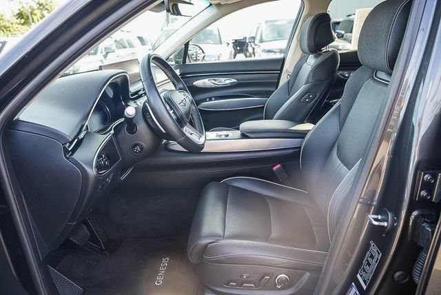 Used 2023 Genesis Electrified GV70 AWD/4WD image 16
