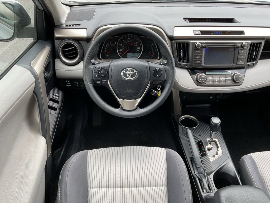 Used 2013 Toyota RAV4 XLE AWD/4WD image 16