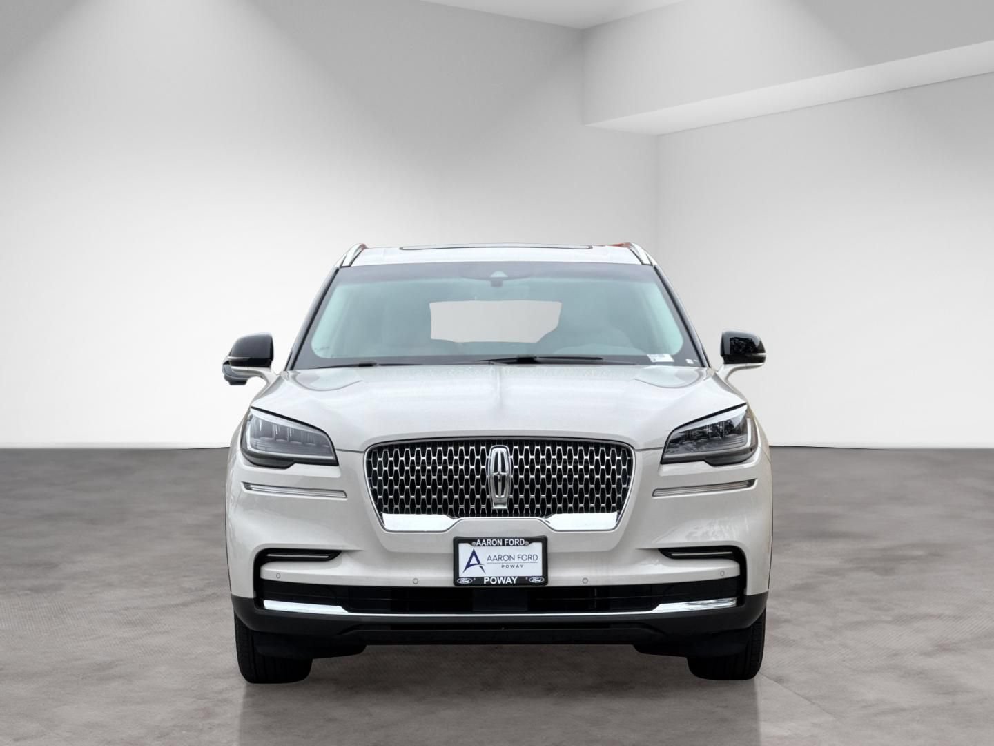 Used 2023 Lincoln Aviator 2WD w/ Premium Package image 9