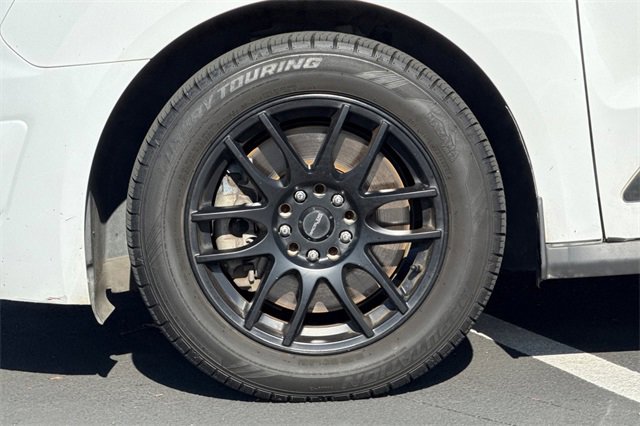 Used 2017 Ford Transit Connect XLT image 32