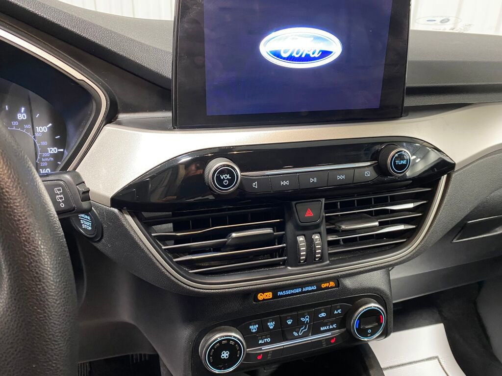 Used 2020 Ford Escape SE image 8