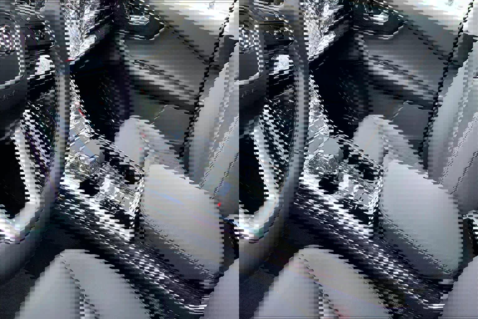 Used 2022 Audi Q7 Premium Plus image 16