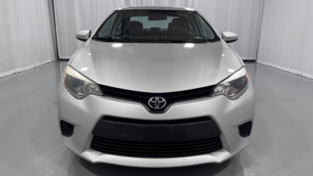 Used 2015 Toyota Corolla L FWD image 2