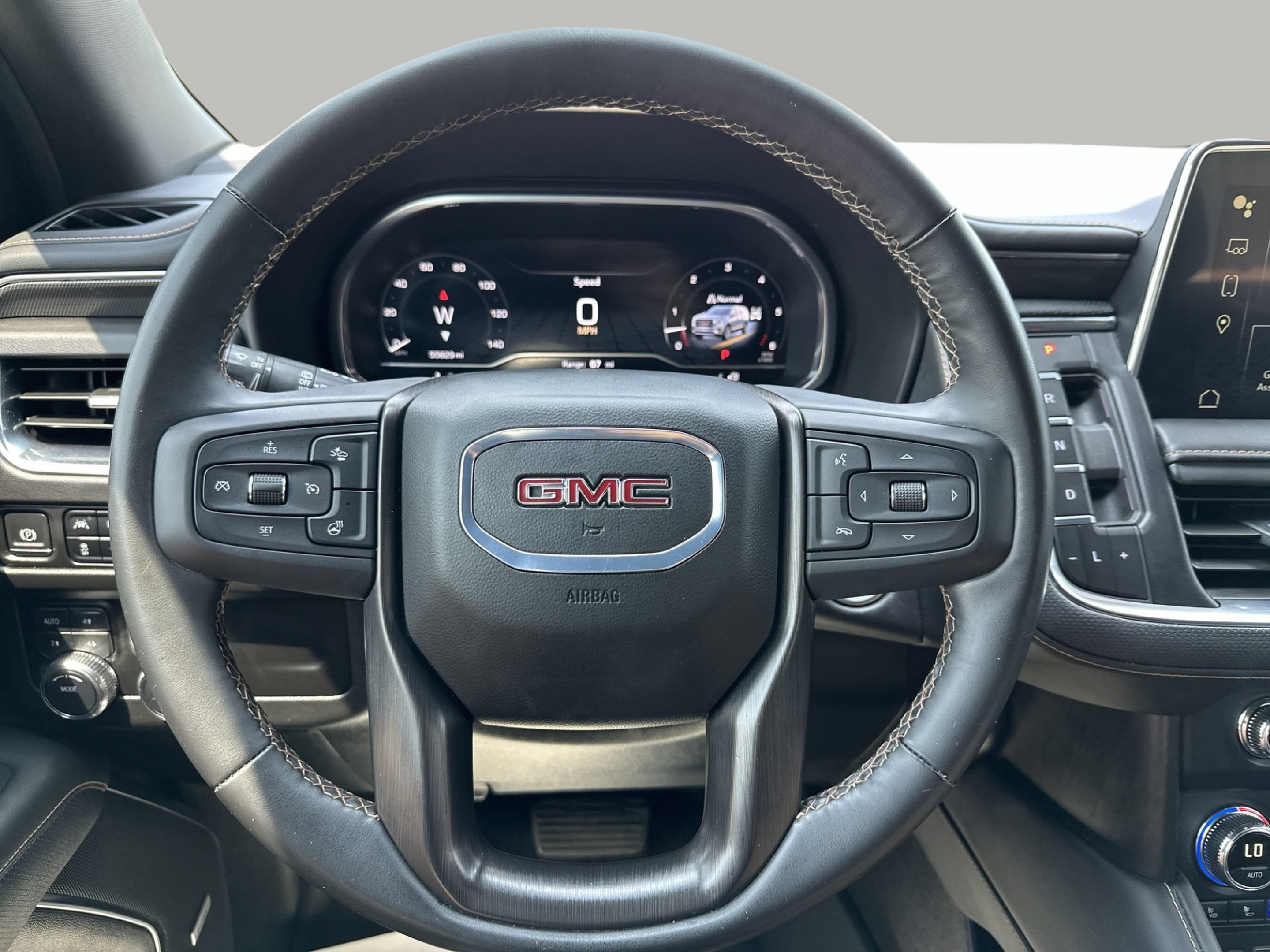 Used 2024 GMC Yukon AT4 w/ Technology Package AWD/4WD image 11