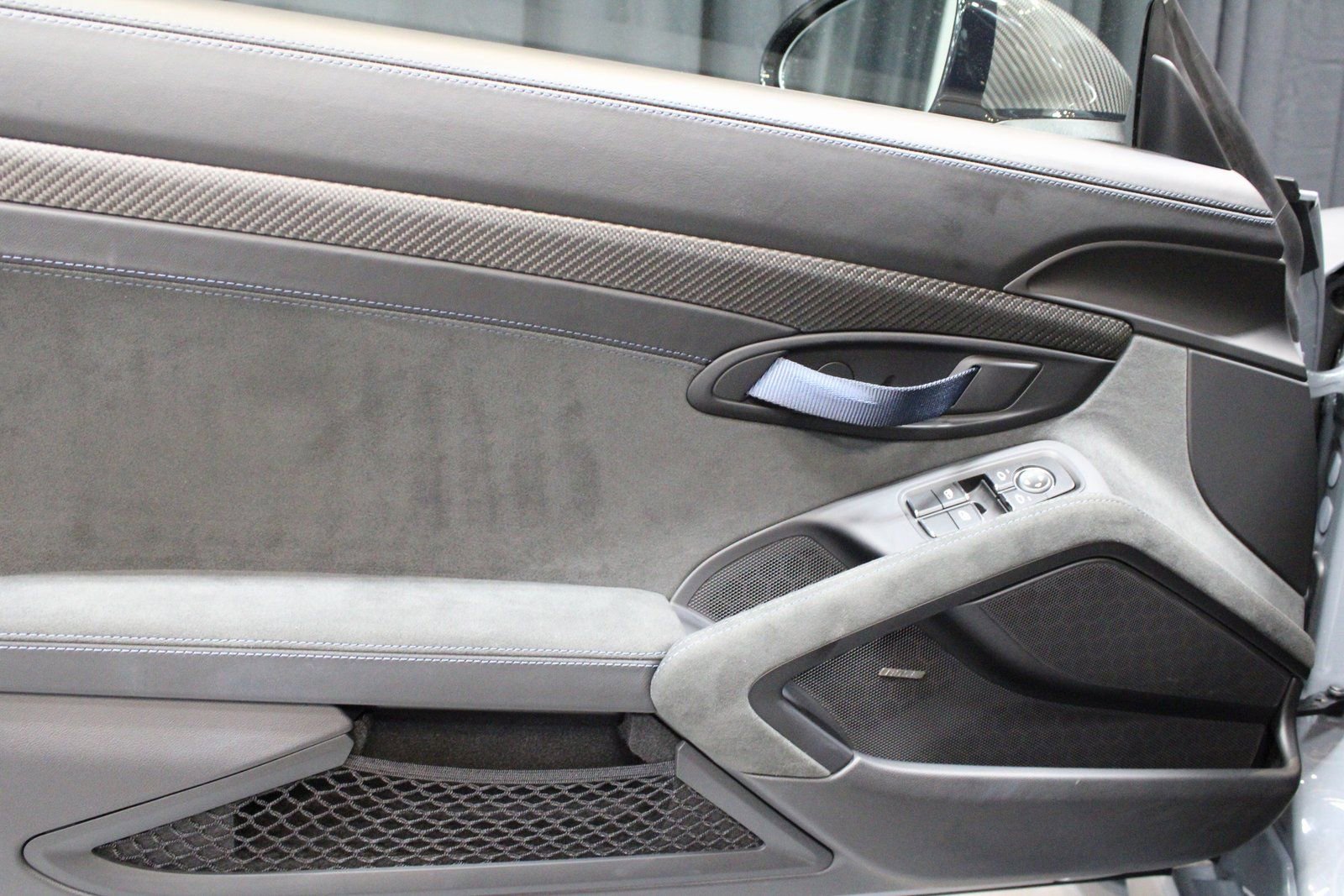 Certified 2025 Porsche 718 Cayman GT4 RS w/ Weissach Package image 20