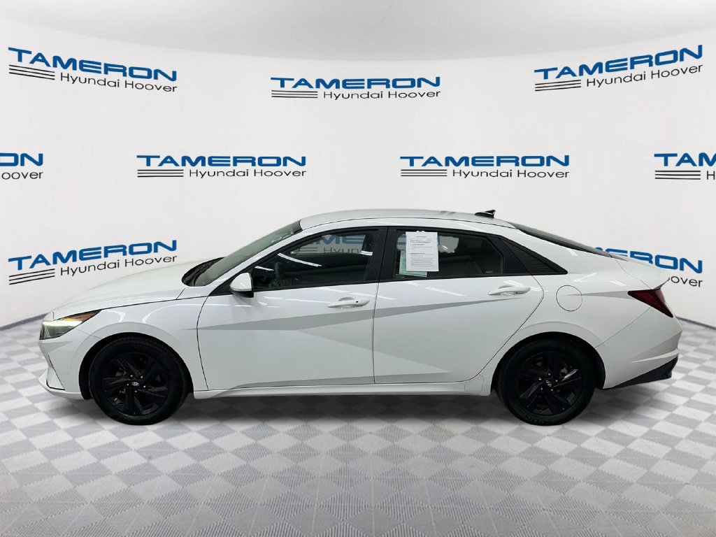 Used 2021 Hyundai Elantra SEL FWD image 2
