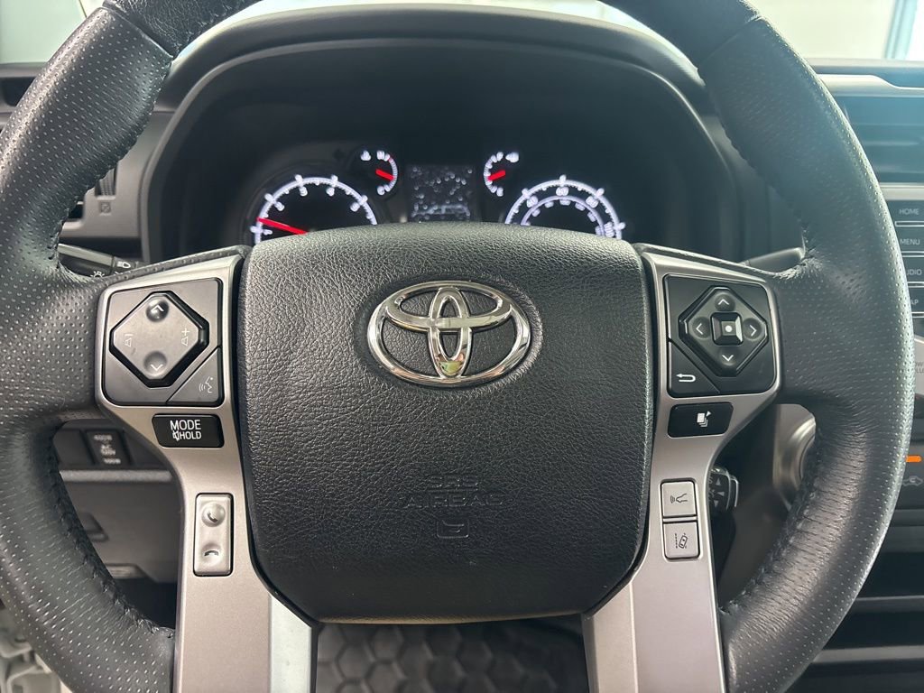Used 2021 Toyota 4Runner SR5 Premium w/ Moonroof Package AWD/4WD image 18