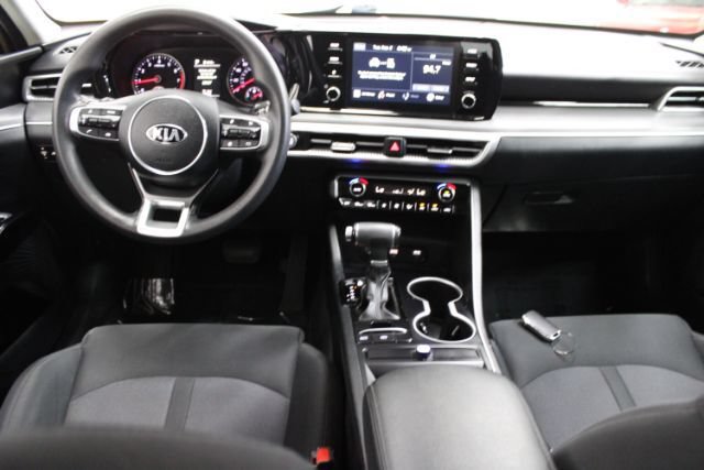 Used 2021 Kia K5 LXS FWD image 2