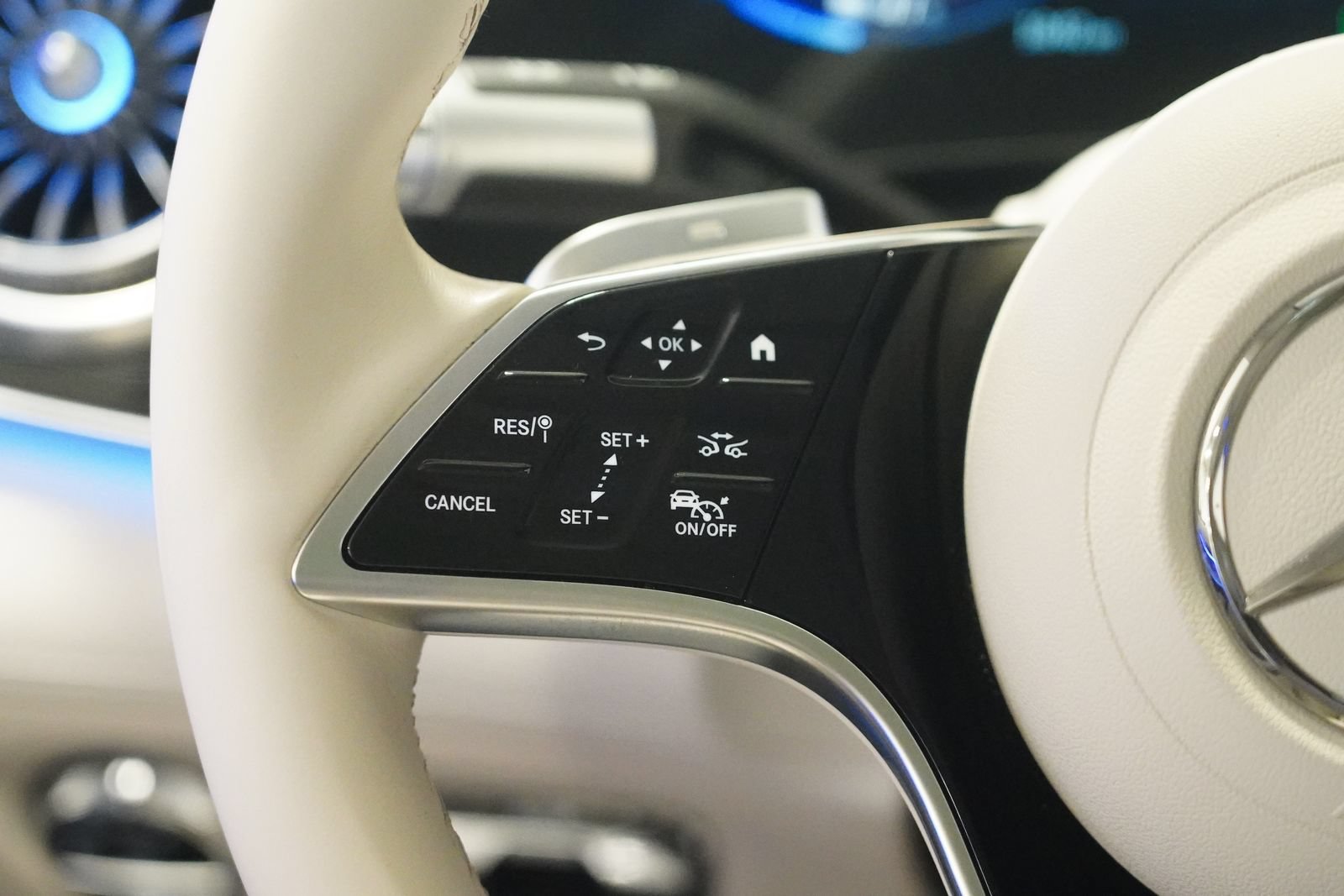 Certified 2023 Mercedes-Benz EQS 580 4MATIC Sedan image 16
