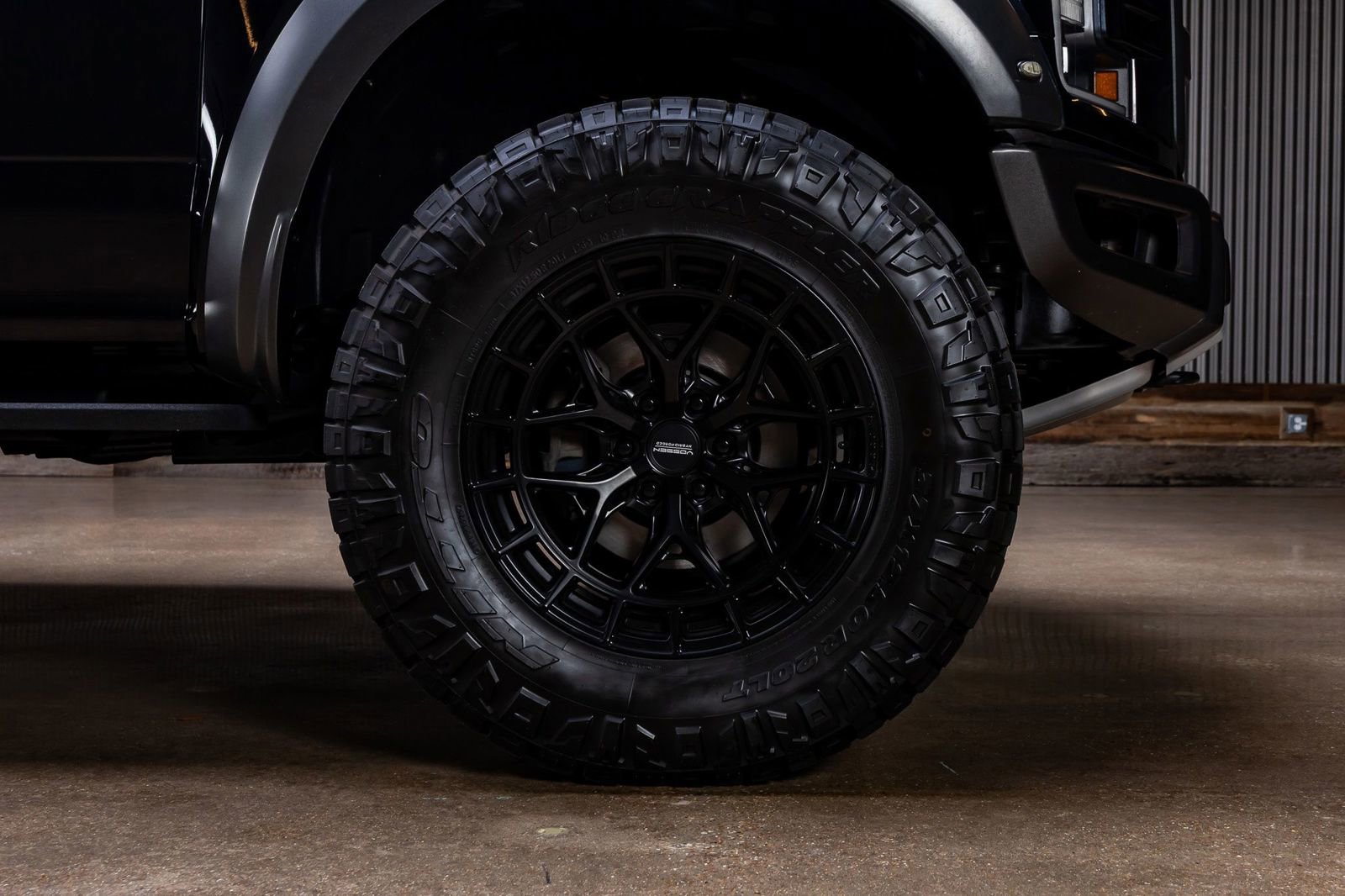 Used 2020 Ford F150 Raptor w/ Equipment Group 802A Luxury AWD/4WD image 12