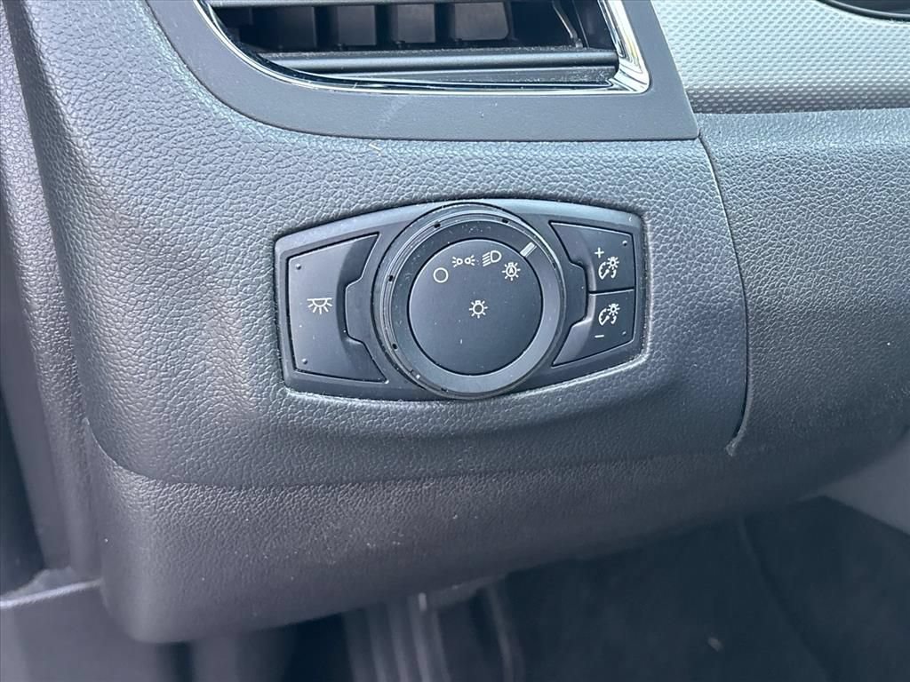 Used 2013 Ford Edge SEL FWD image 7