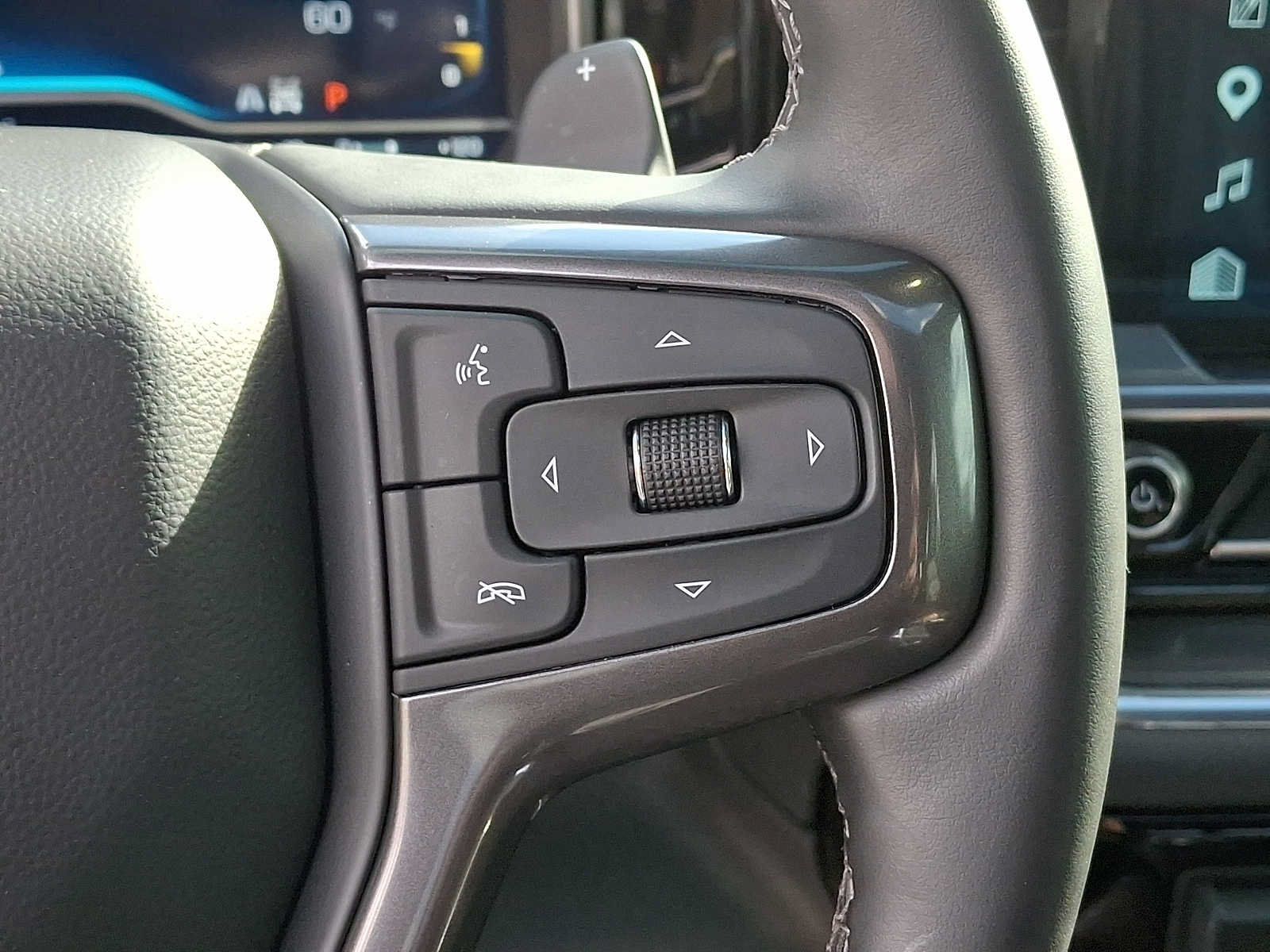 Used 2025 Chevrolet Silverado 1500 High Country w/ High Country Premium Package AWD/4WD image 24