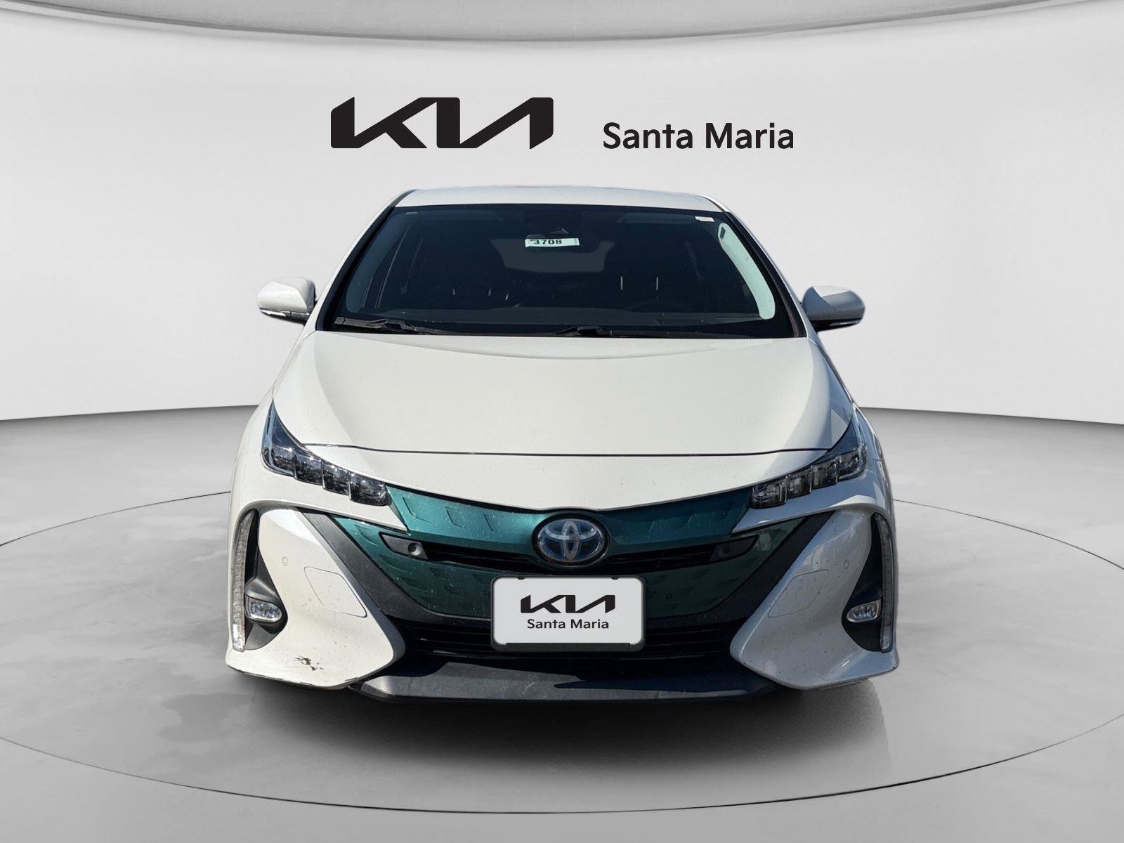 Used 2017 Toyota Prius Prime Advanced w/ Carpet Mat Package FWD image 4