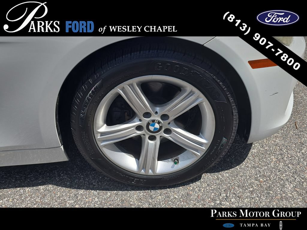Used 2015 BMW 320i Sedan RWD image 30